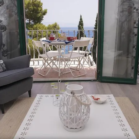 Priscilla Villa Taormina